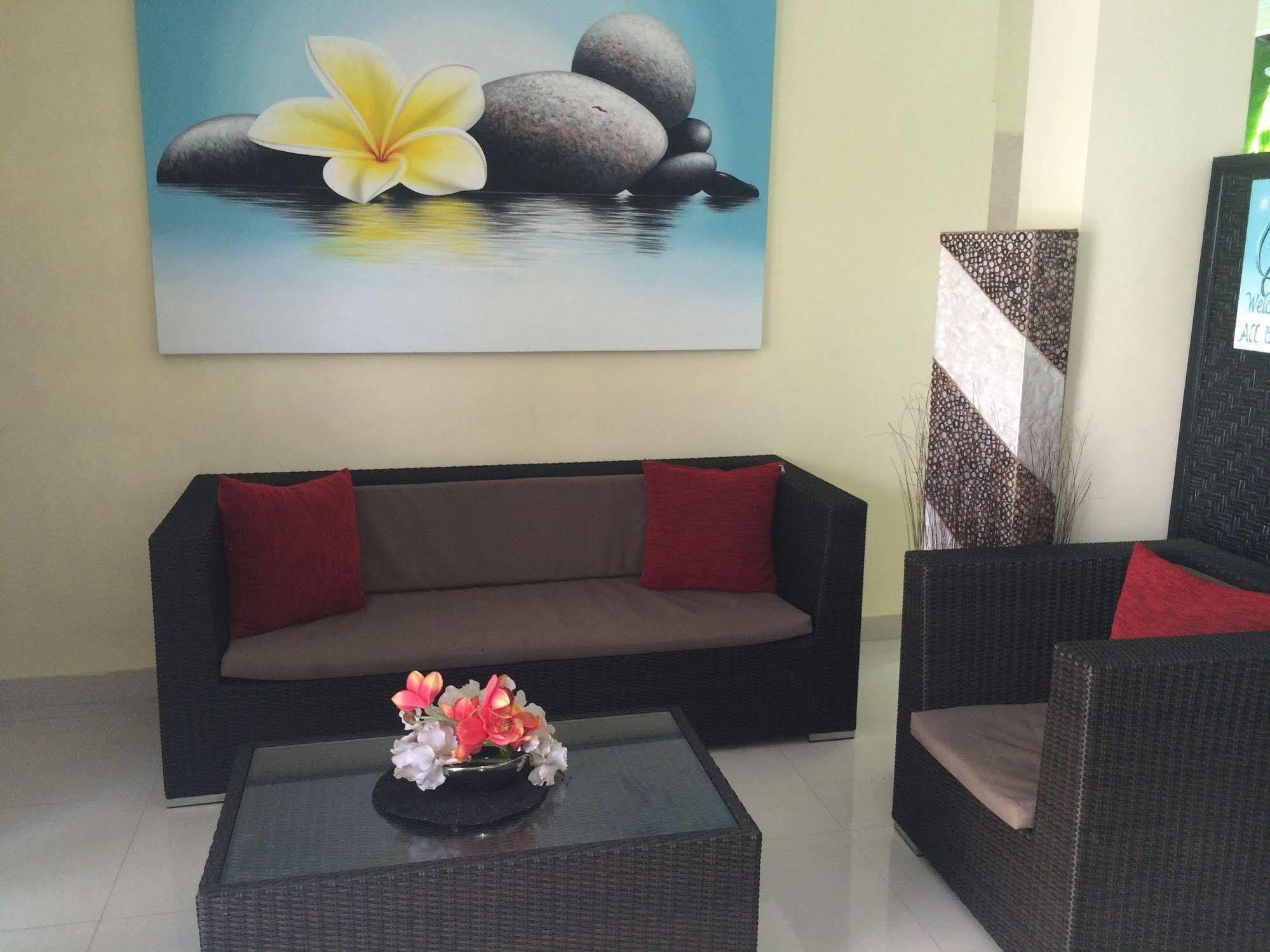 Secret Garden Inn Kuta Lombok Exteriör bild