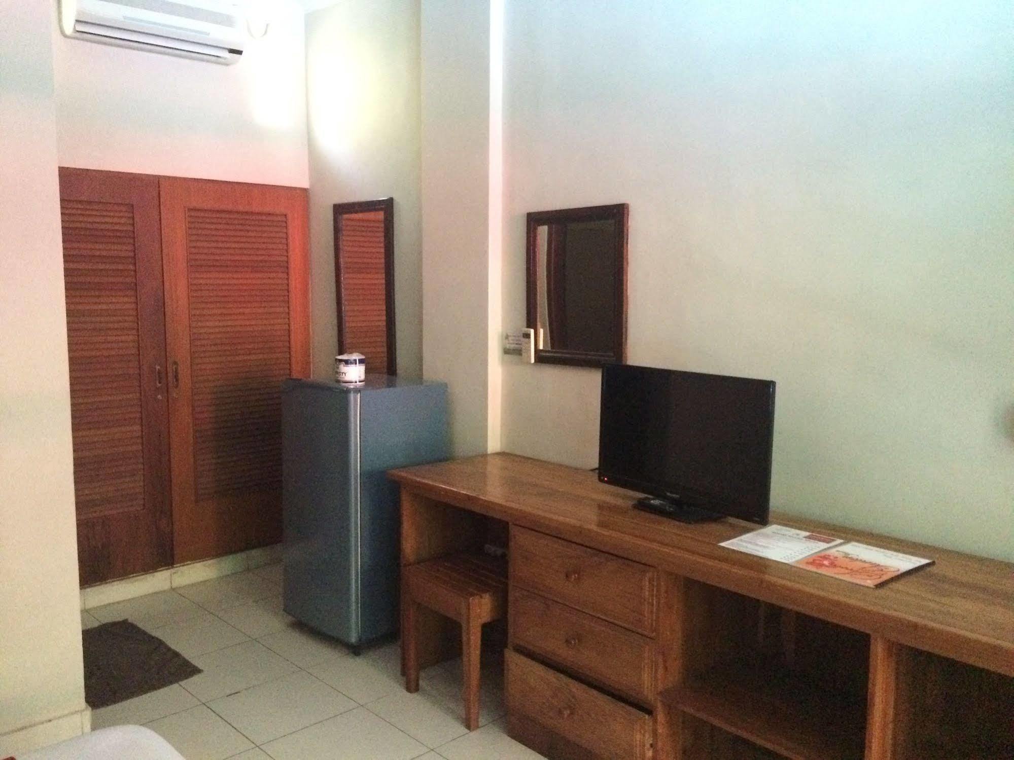 Secret Garden Inn Kuta Lombok Exteriör bild