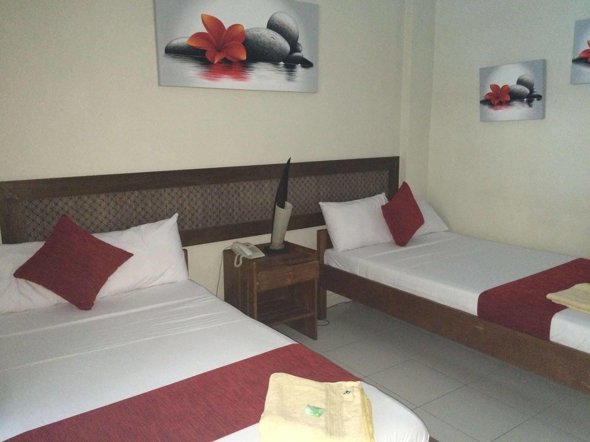 Secret Garden Inn Kuta Lombok Exteriör bild